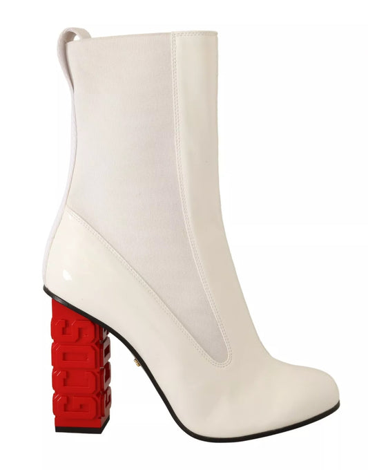Bottines en cuir blanc et tissu avec logo rouge, talons hauts, GCDS
