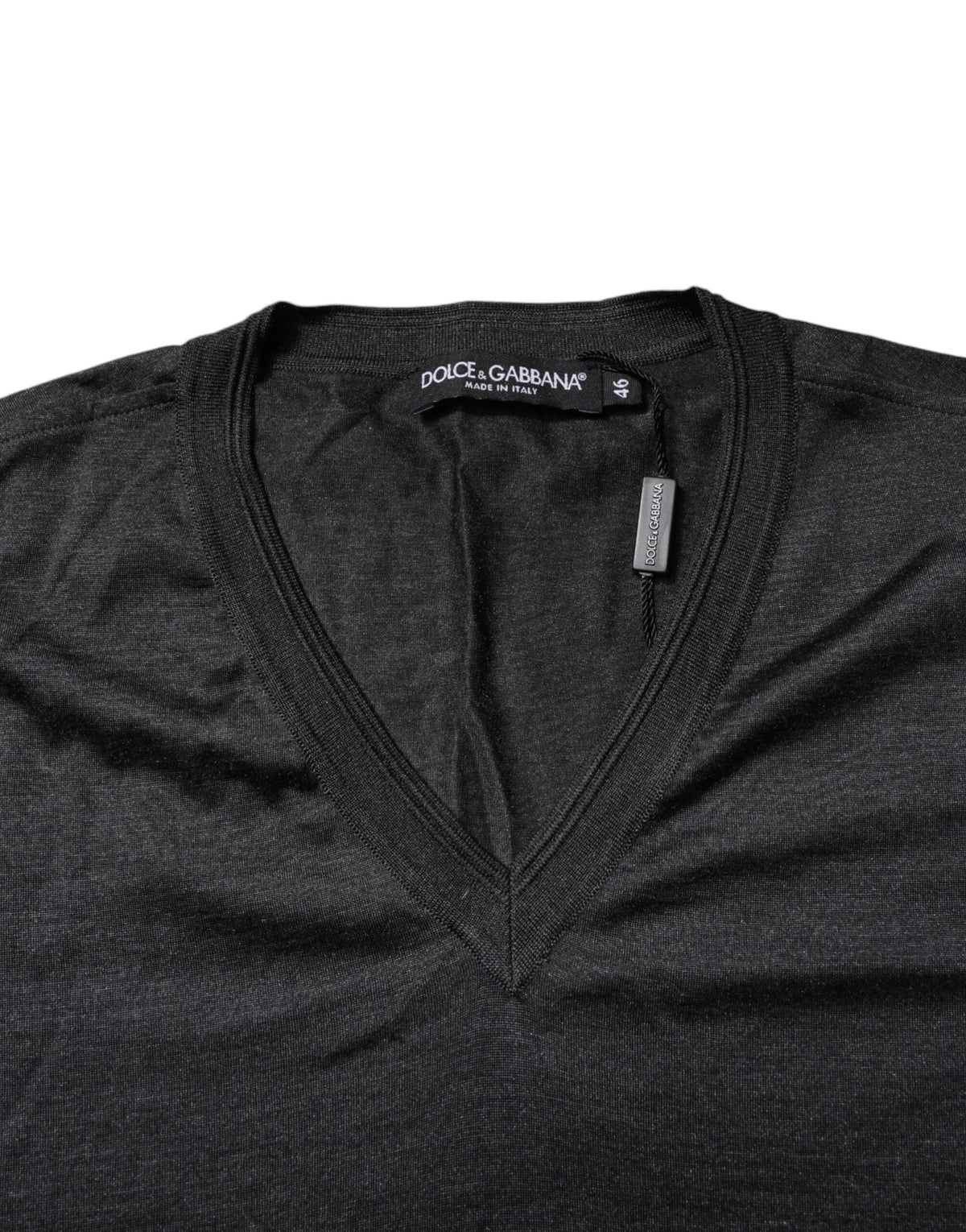 T-shirt en soie à manches courtes, col en V, gris foncé de Dolce &amp; Gabbana