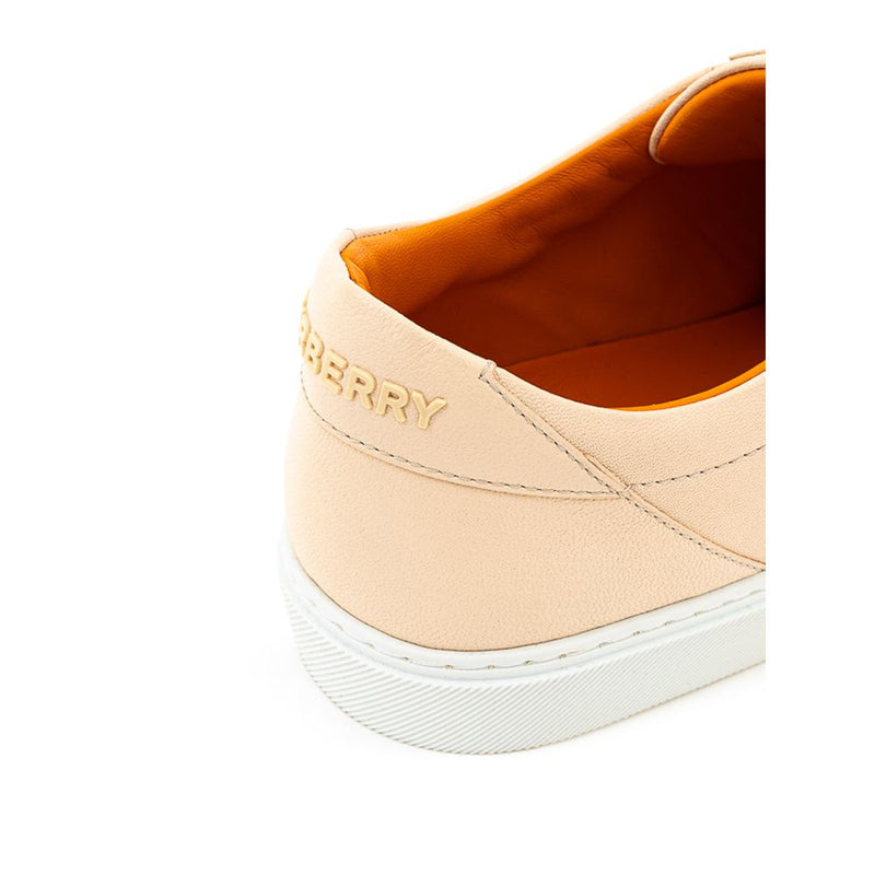 Burberry Pink Leather Sneaker - Élégance et Style