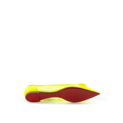 Christian Louboutin Elegance, ballerine en maille jaune soleil.