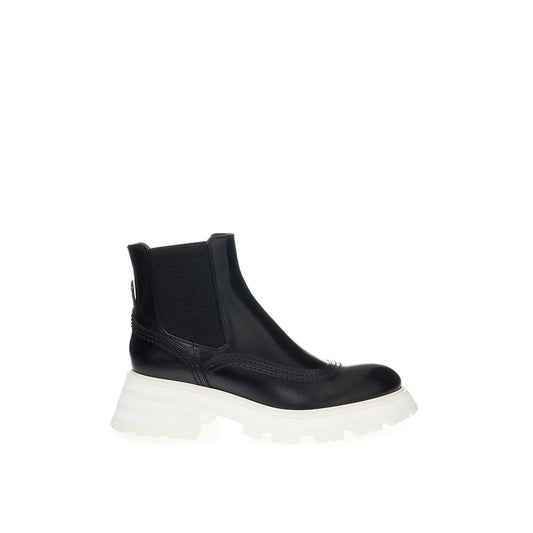 Bottines en cuir élégantes Alexander McQueen, noir intemporel