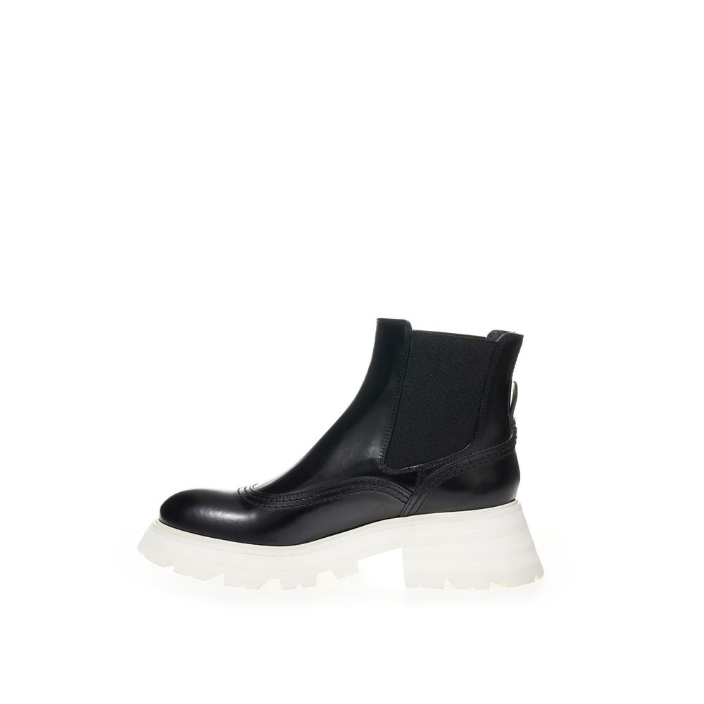 Bottines en cuir élégantes Alexander McQueen, noir intemporel