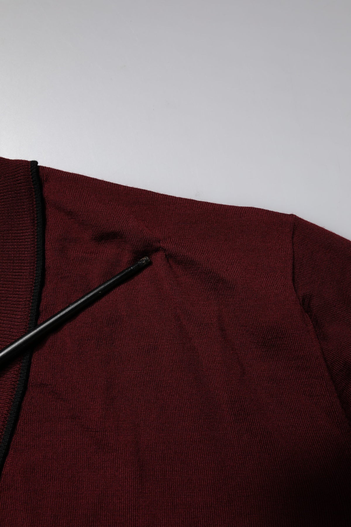 Pull en cachemire à col en V pour homme, couleur bordeaux, Dolce &amp; Gabbana