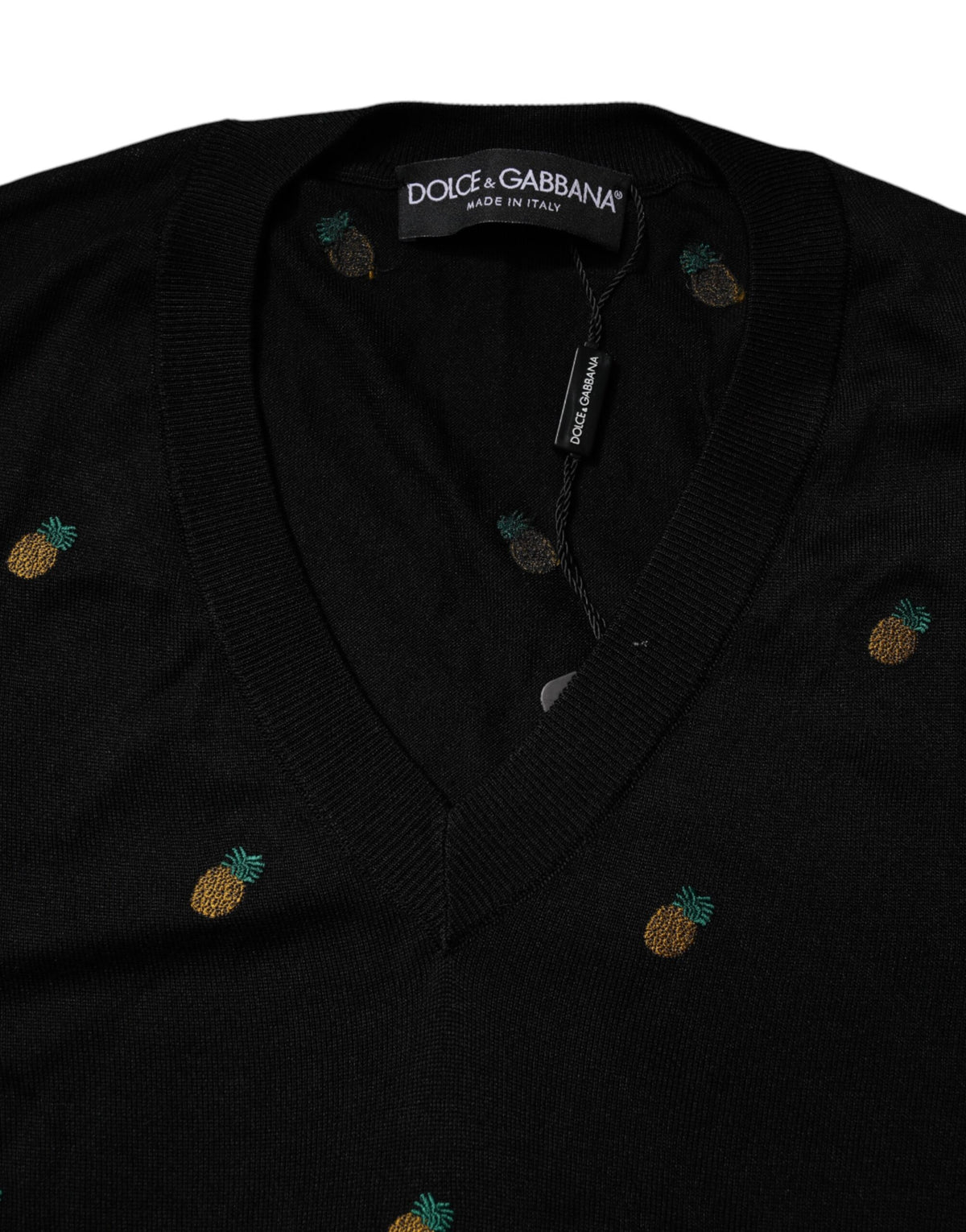 Pull en jersey noir à col rond avec motif ananas de Dolce &amp; Gabbana