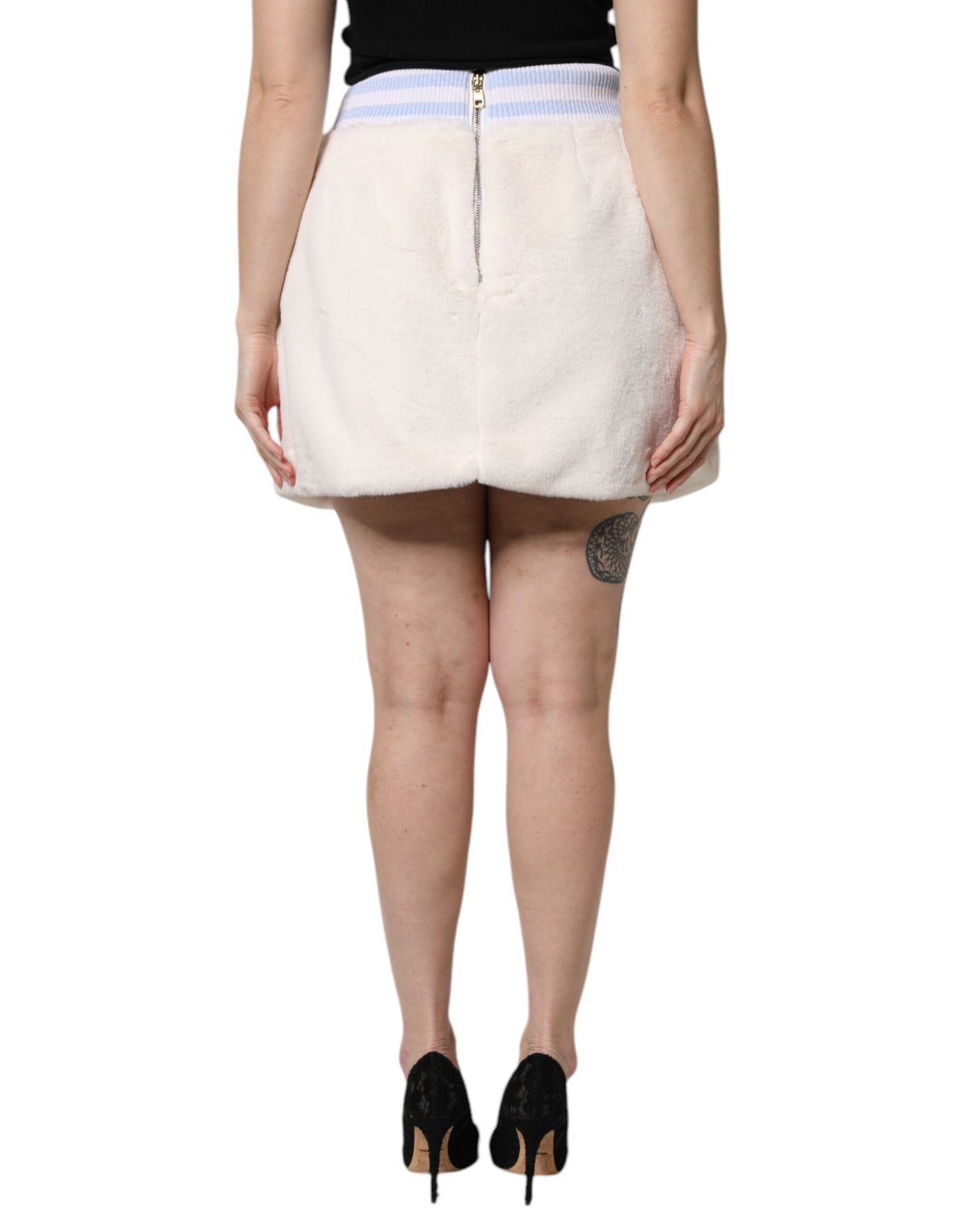 Dolce & Gabbana Jupe Mini Haute Taille en Fourrure Synthétique Off White