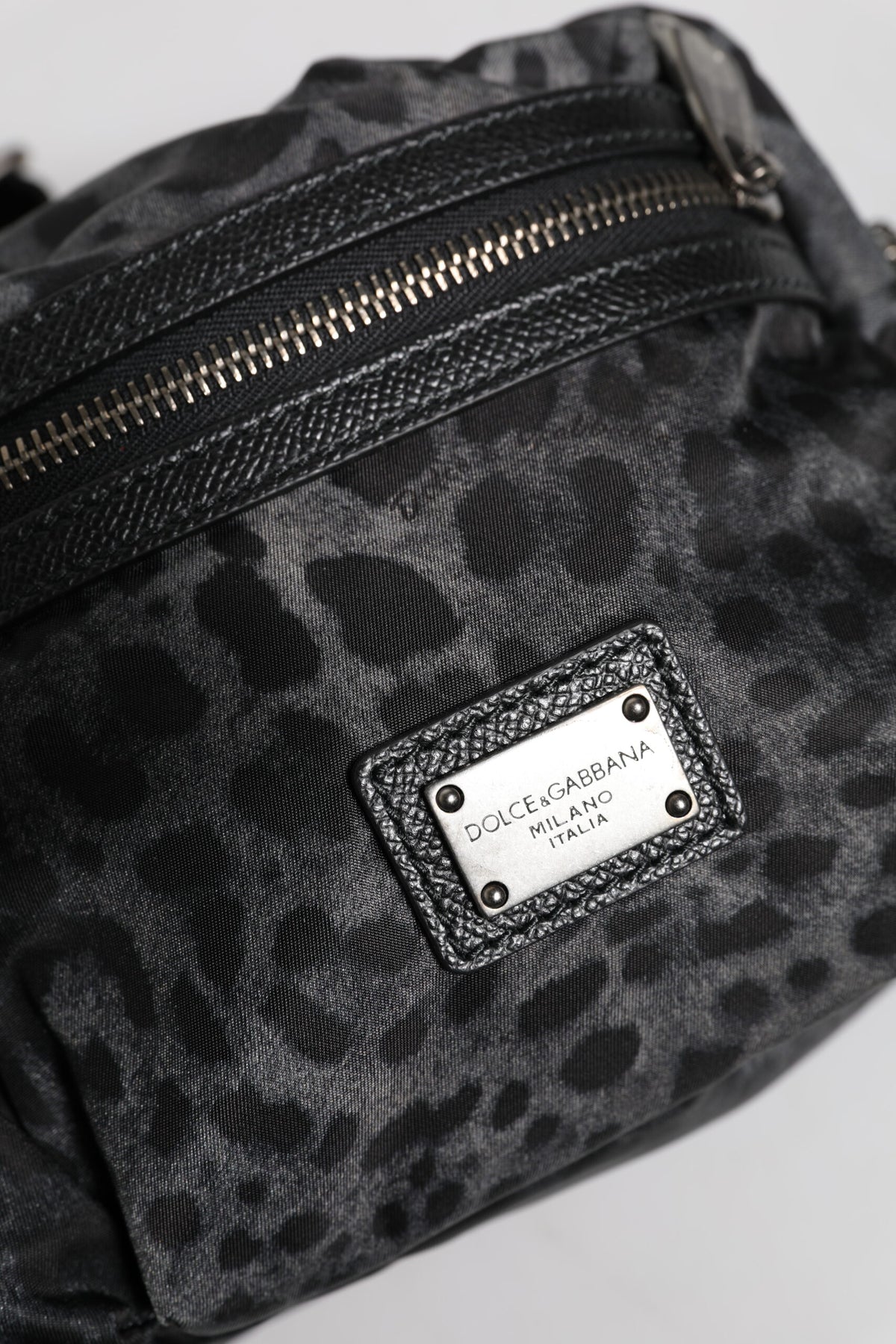 Sac banane Dolce & Gabbana noir gris léopard avec logo DG
