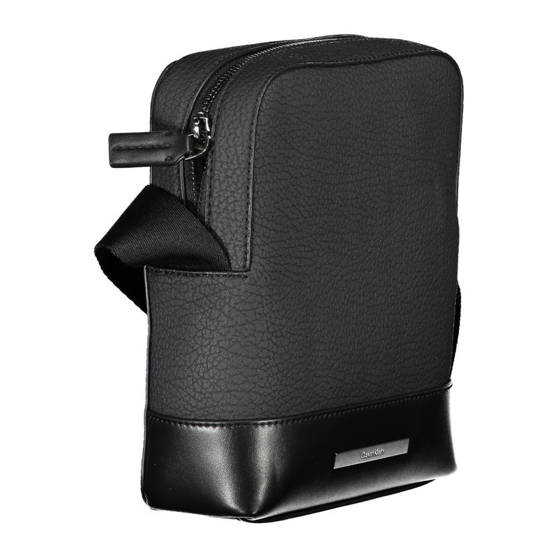 Sac à bandoulière noir élégant Calvin Klein avec détails contrastés