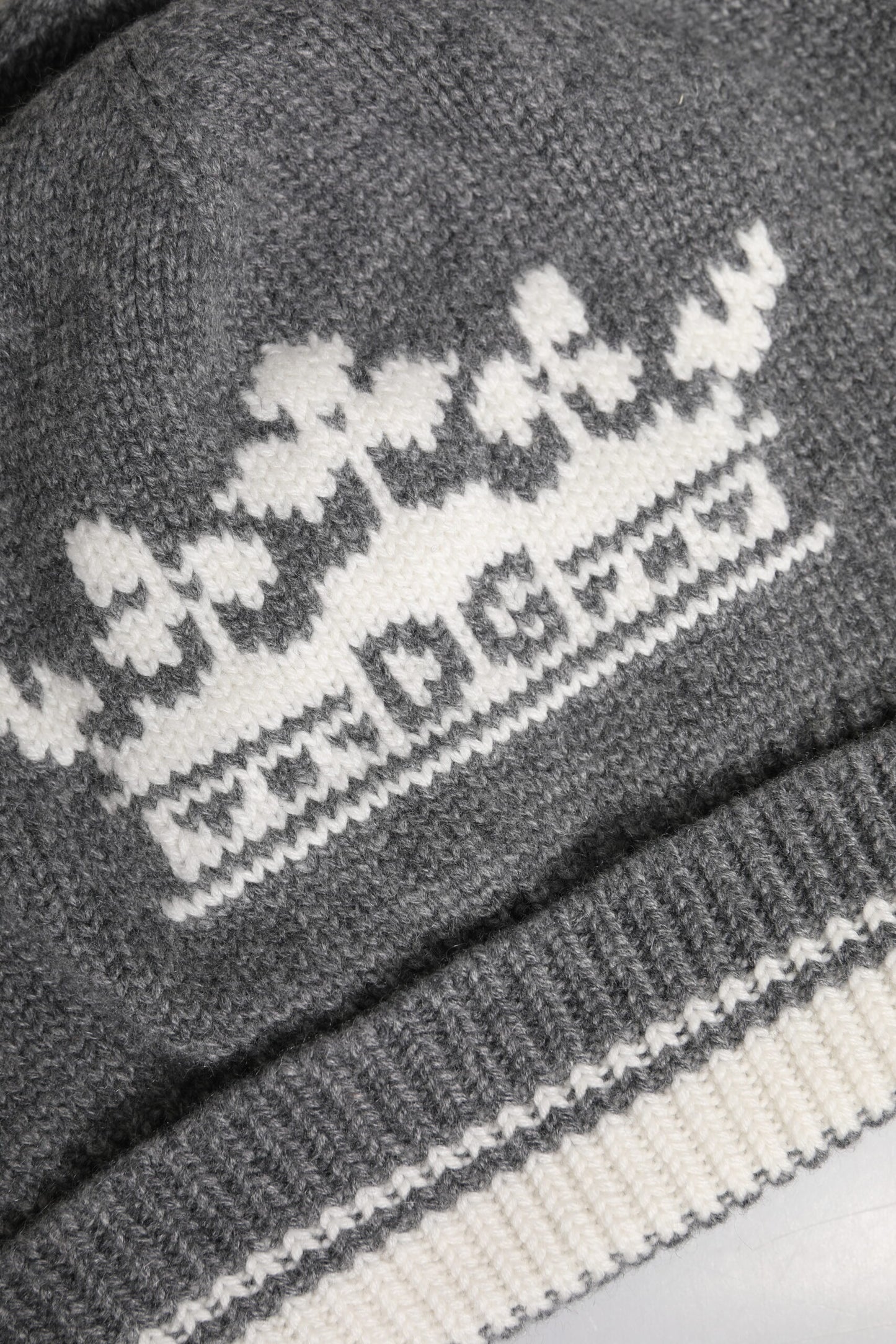 Dolce & Gabbana Grijze Kasjmier Gebreide Wintermuts