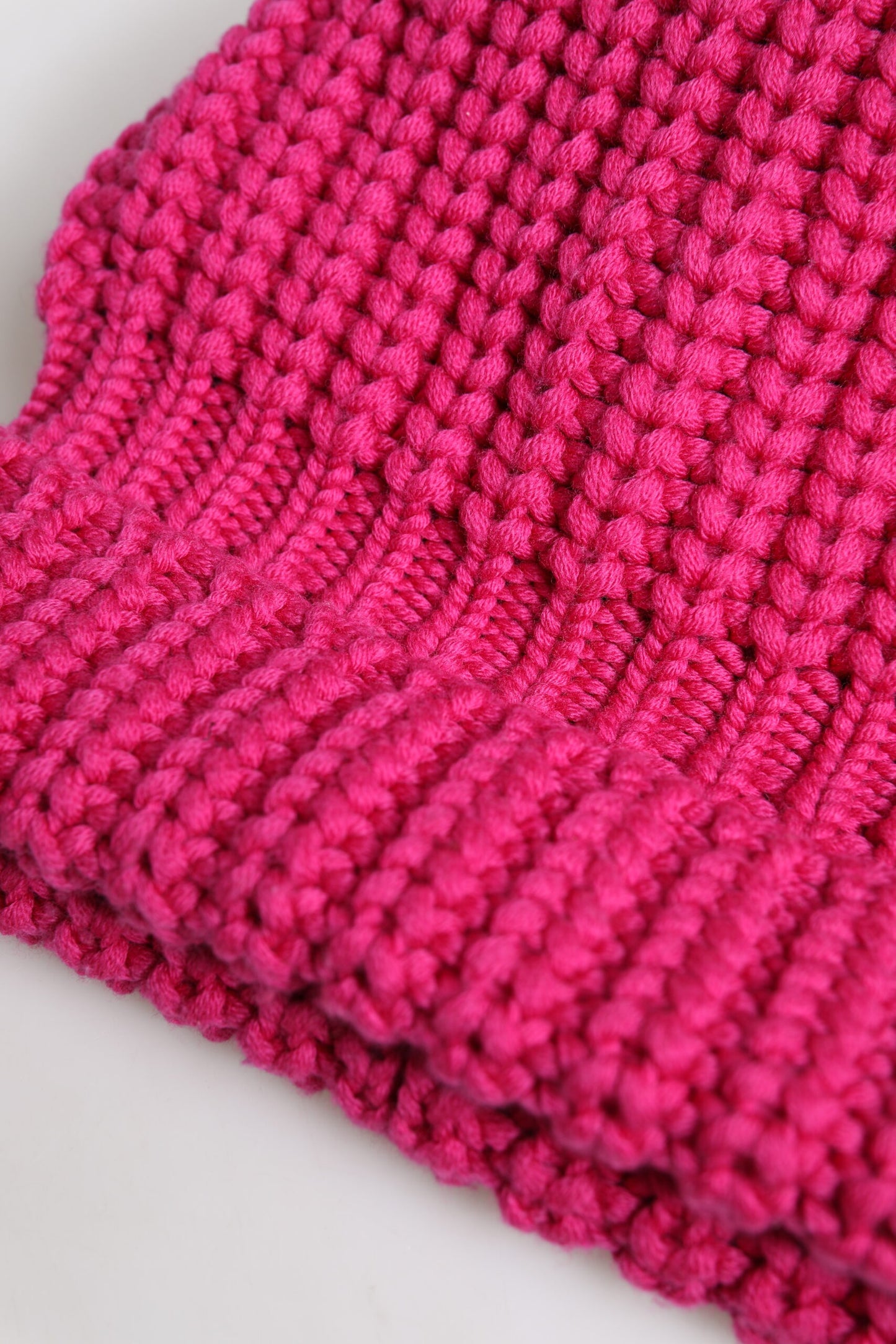 Bonnet d'hiver tricoté en laine unie rose Dolce & Gabbana