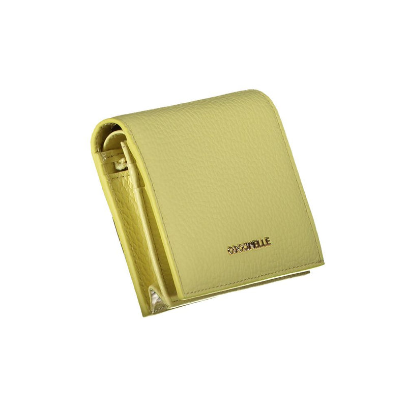 Coccinelle Yellow Leather Wallet - Élégant et Pratique