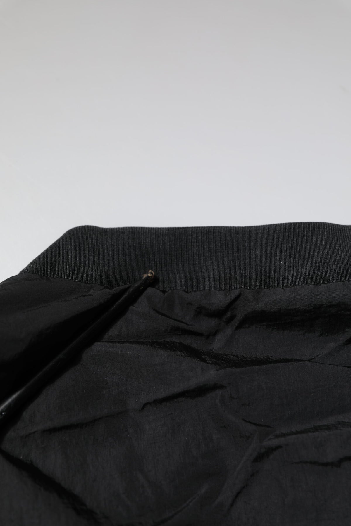 Bomber Jacket à Fermeture Éclair et Logo en Nylon Noir de Dolce & Gabbana
