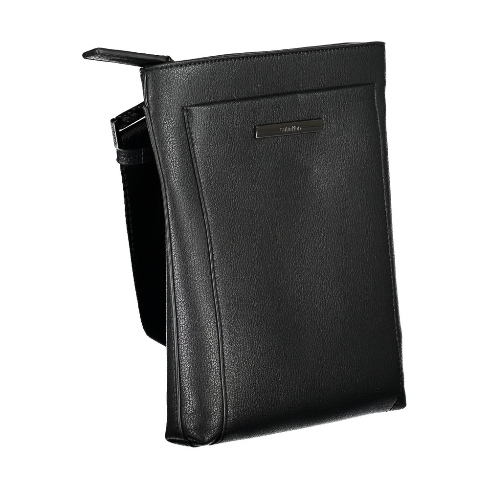 Calvin Klein Elegante Zwarte Schoudertas met Contrasterende Details