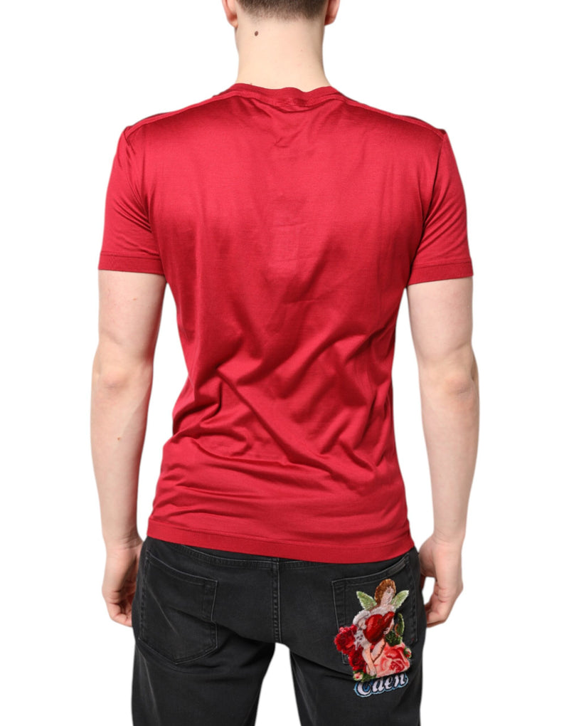 T-shirt à manches courtes en soie rouge Dolce &amp; Gabbana avec logo DG Crown.