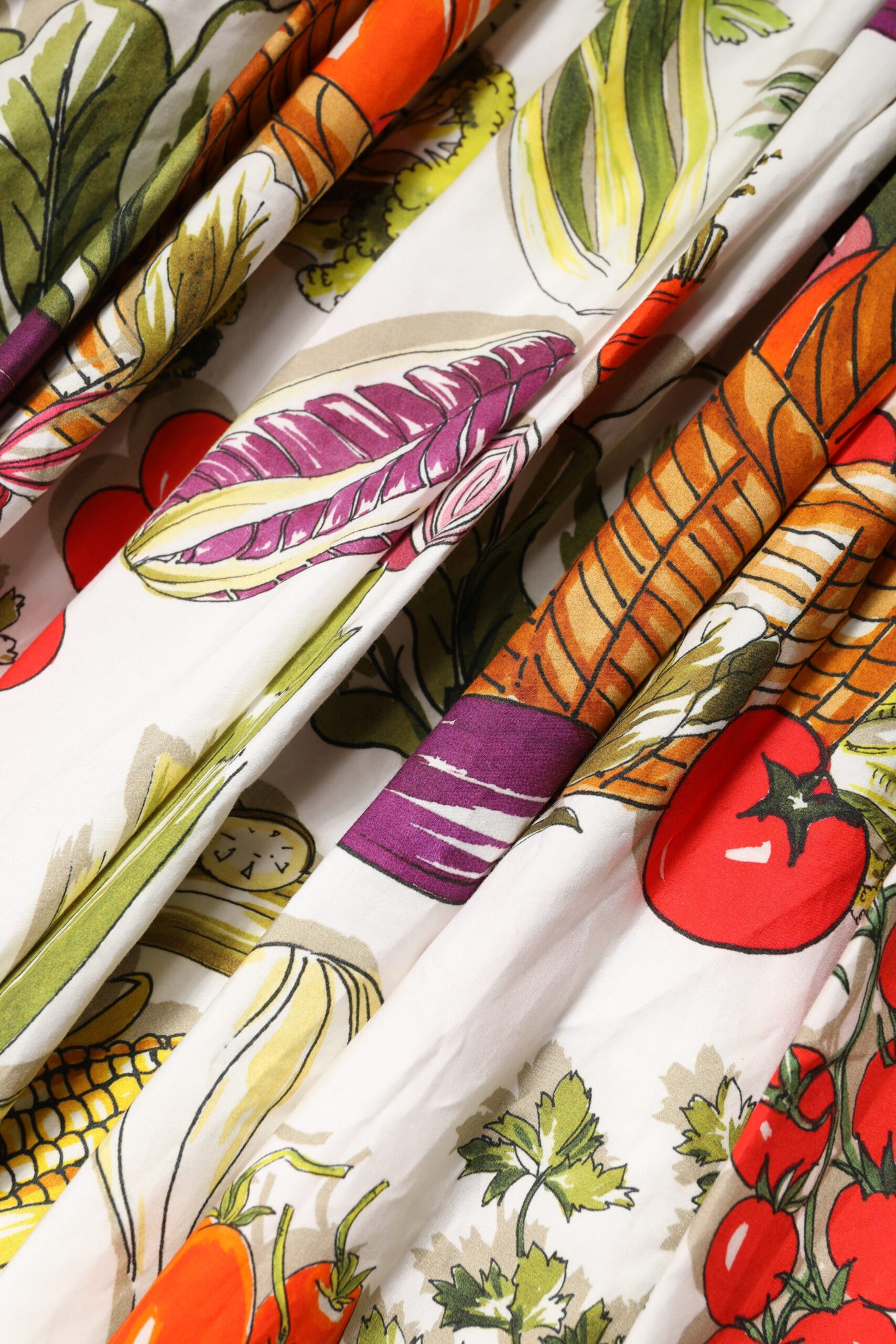 Dolce & Gabbana wit, mouwloze, A-lijn midi-jurk met groentendecoratie