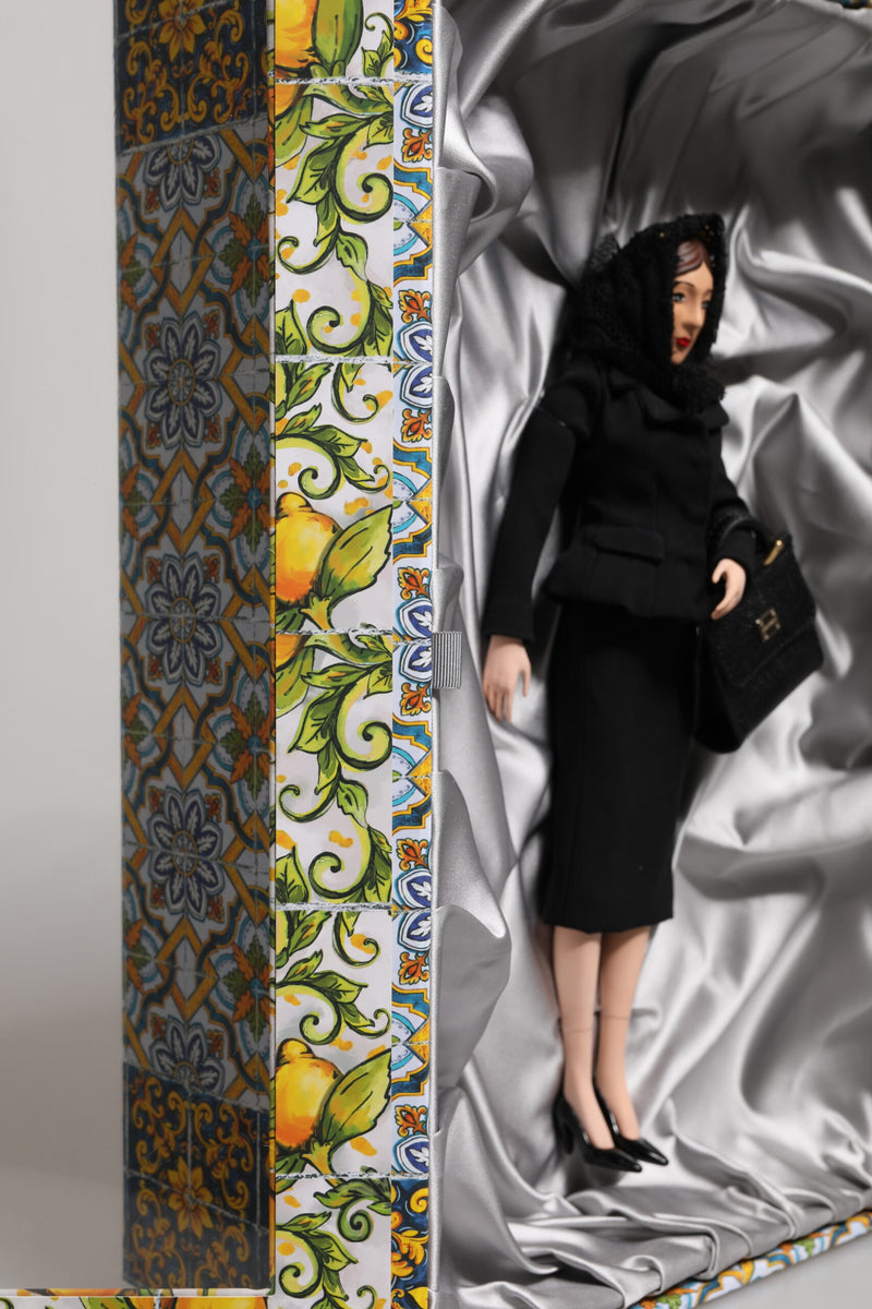 Poupée en Porcelaine et Cuir Dolce & Gabbana - Robe Noire
