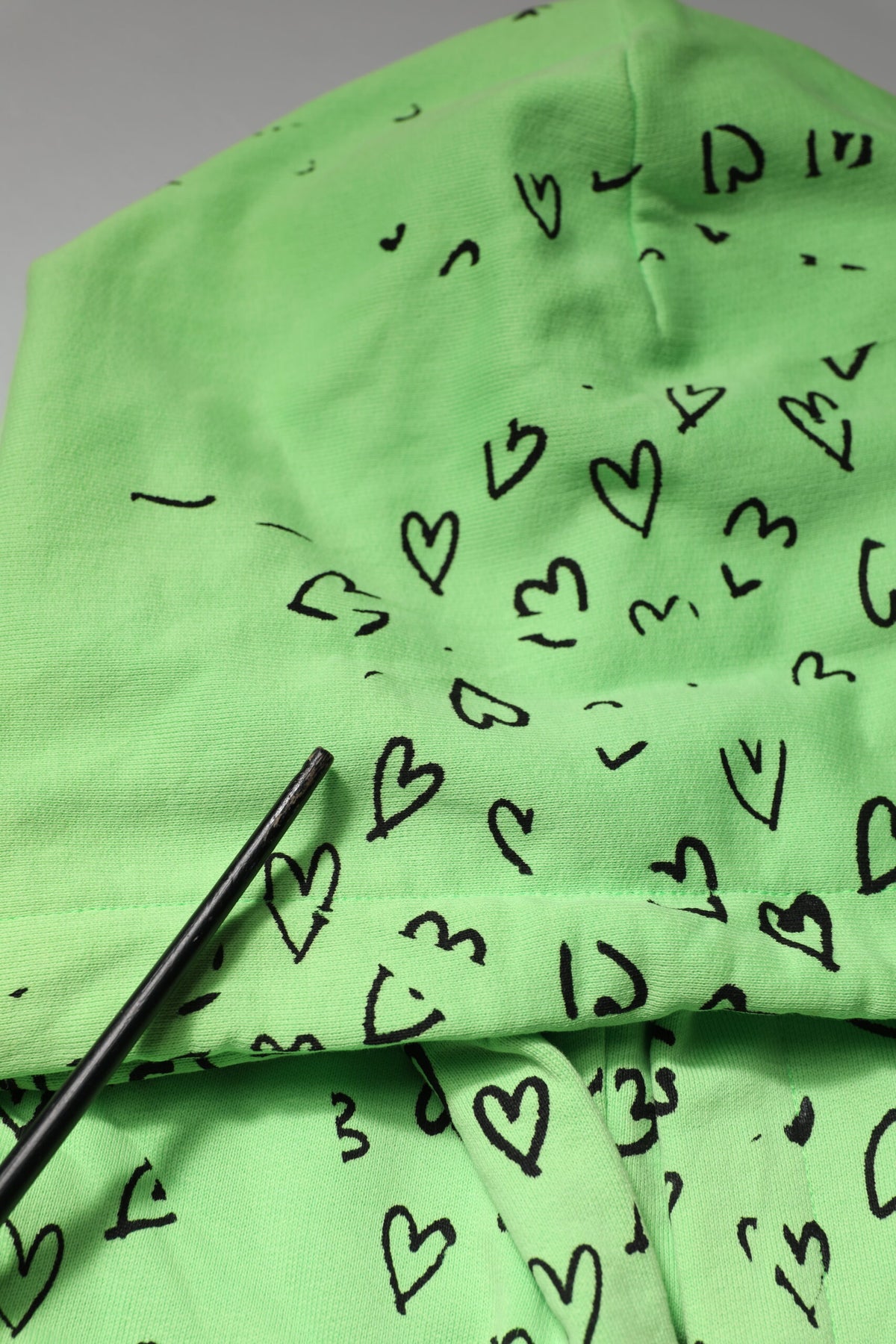 Pull à capuche en coton vert avec imprimé cœur et logo Dolce &amp; Gabbana