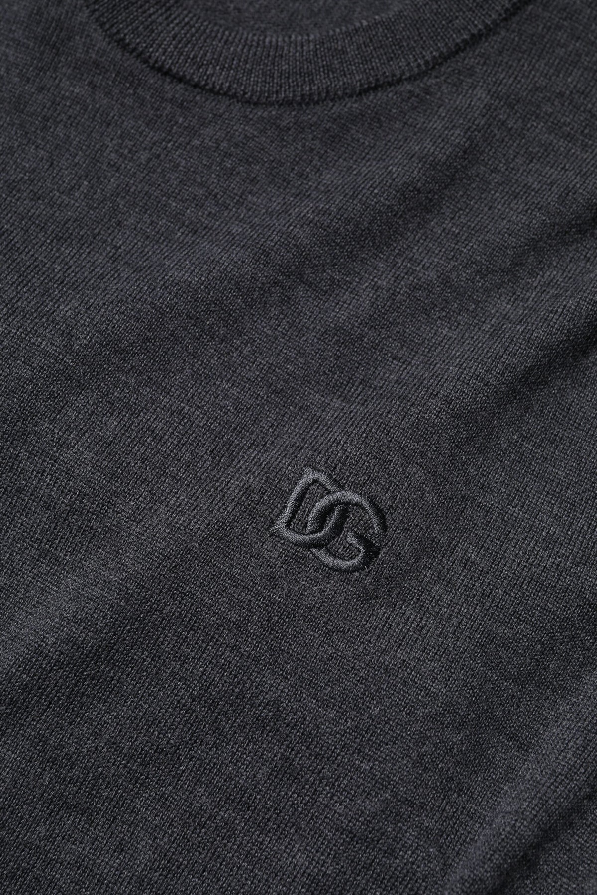 Pull en laine grise à logo brodé pour homme de Dolce &amp; Gabbana