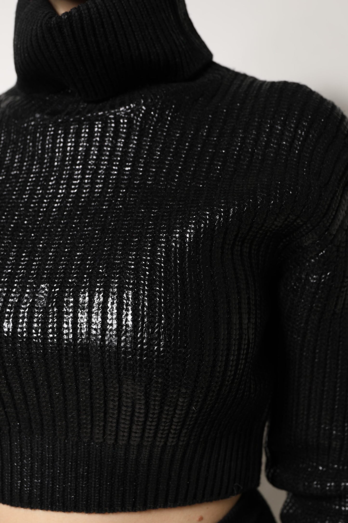 Dolce & Gabbana Black Wool Long Sleeve Turtleneck Cropped Top