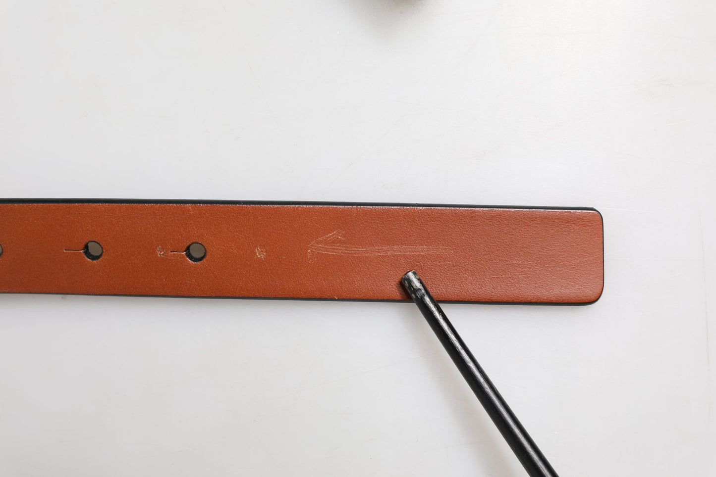 Dolce & Gabbana Bruine Leren Riem met Rechthoekige Gesp en Goudkleurige Gesp