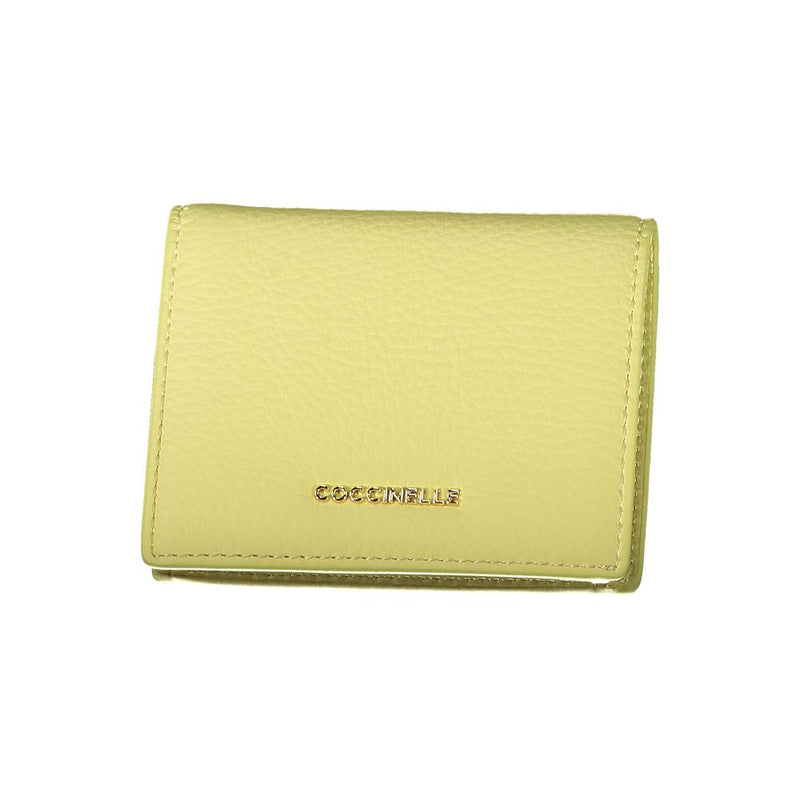 Coccinelle Yellow Leather Wallet - Élégance et Fonctionnalité