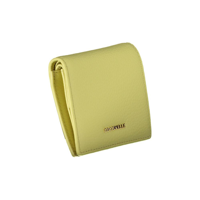 Coccinelle Yellow Leather Wallet - Élégance et Fonctionnalité
