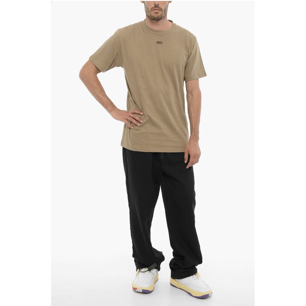 T-shirt blanc cassé à col rond, coupe ajustée, avec logo brodé.