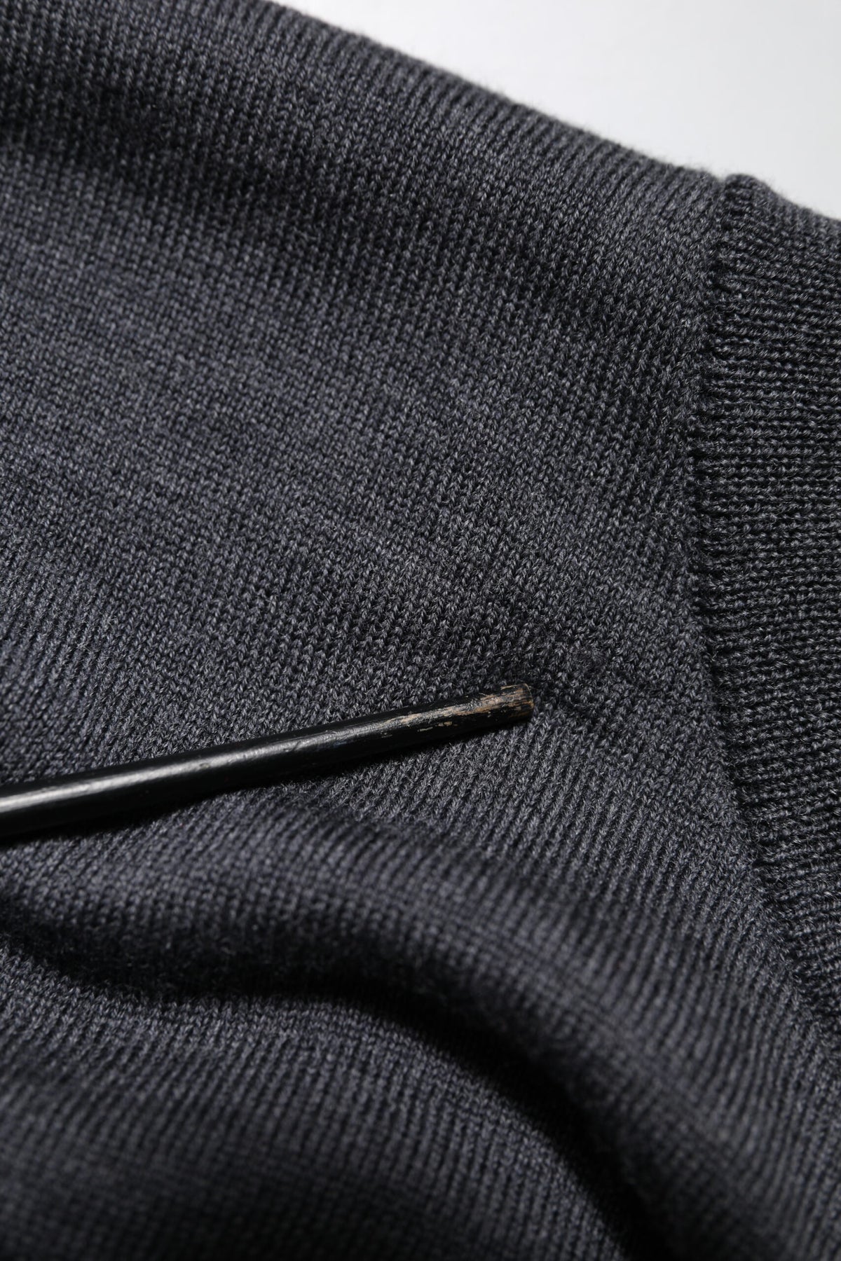 Pull en laine à col rond gris foncé Dolce &amp; Gabbana