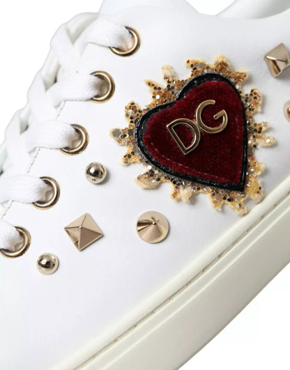 Dolce & Gabbana witte leren sneakers met gouden en rode hartjes
