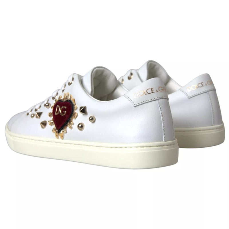Dolce & Gabbana Portofino Sneakers en Cuir Blanc avec Coeur Rouge et Or