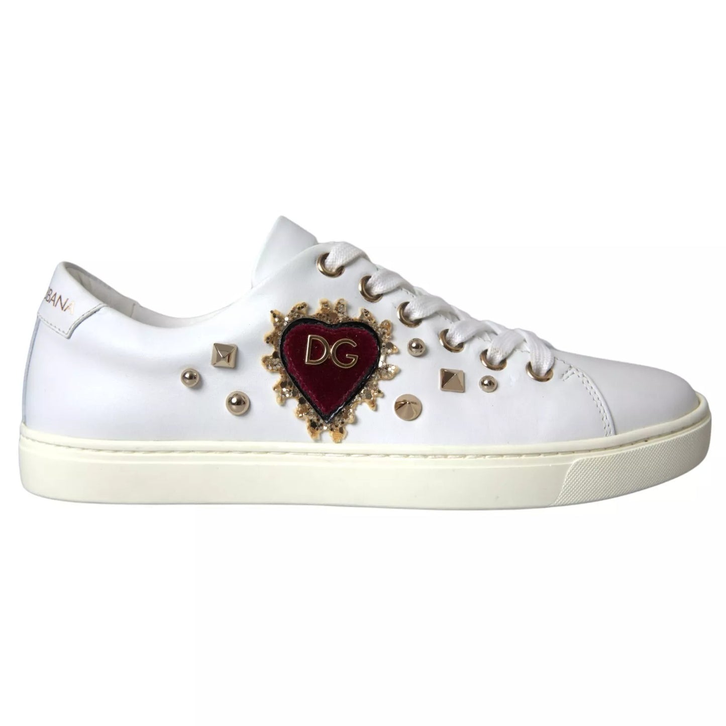 Dolce & Gabbana witte leren sneakers met gouden en rode hartjes