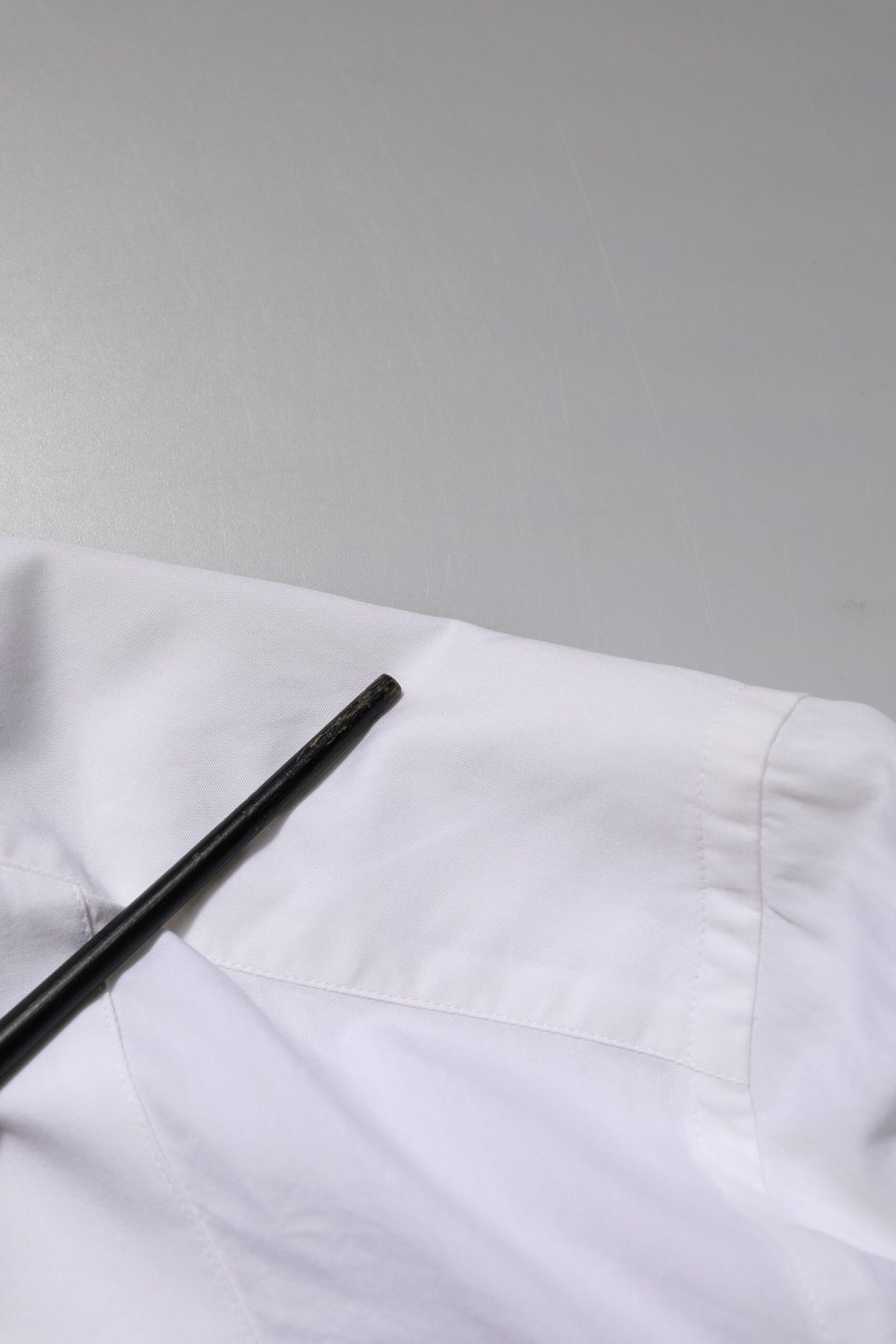 Chemise habillée en popeline de coton blanche et or de Dolce &amp; Gabbana
