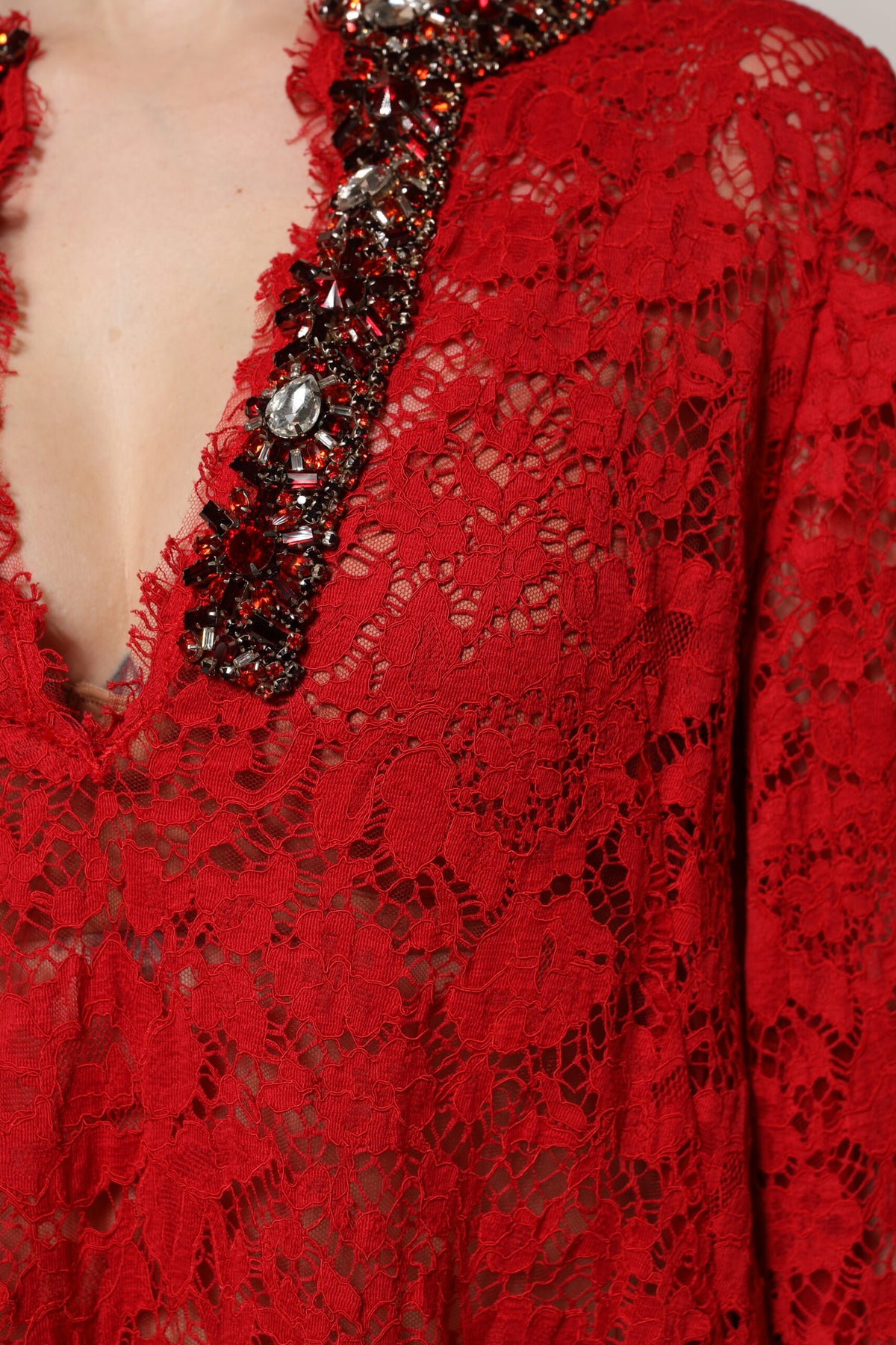 Robe en Dentelle Florale Rouge avec Strass Dolce & Gabbana