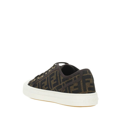 Sneakers Fendi Monochromatiques