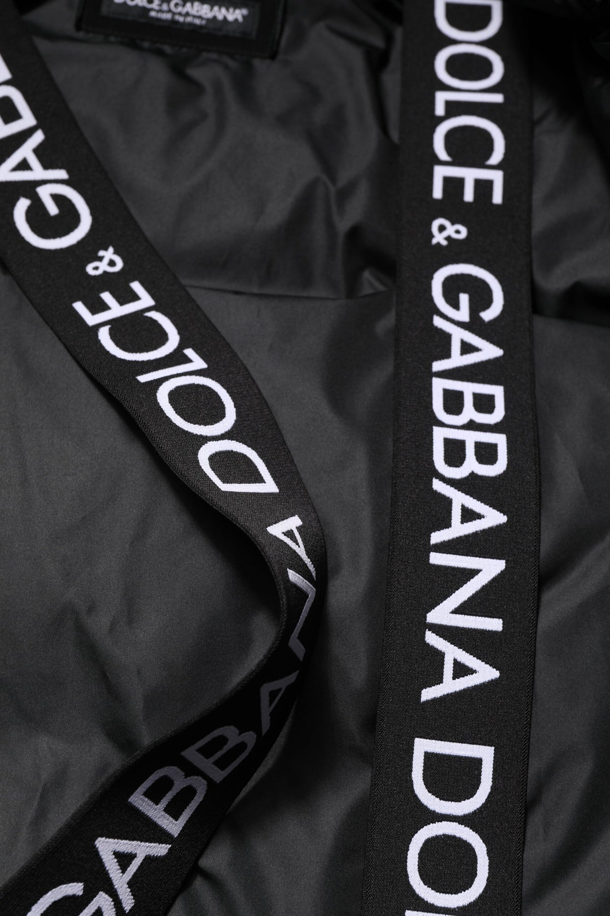 Veste matelassée à capuche zippée noire avec logo Dolce & Gabbana