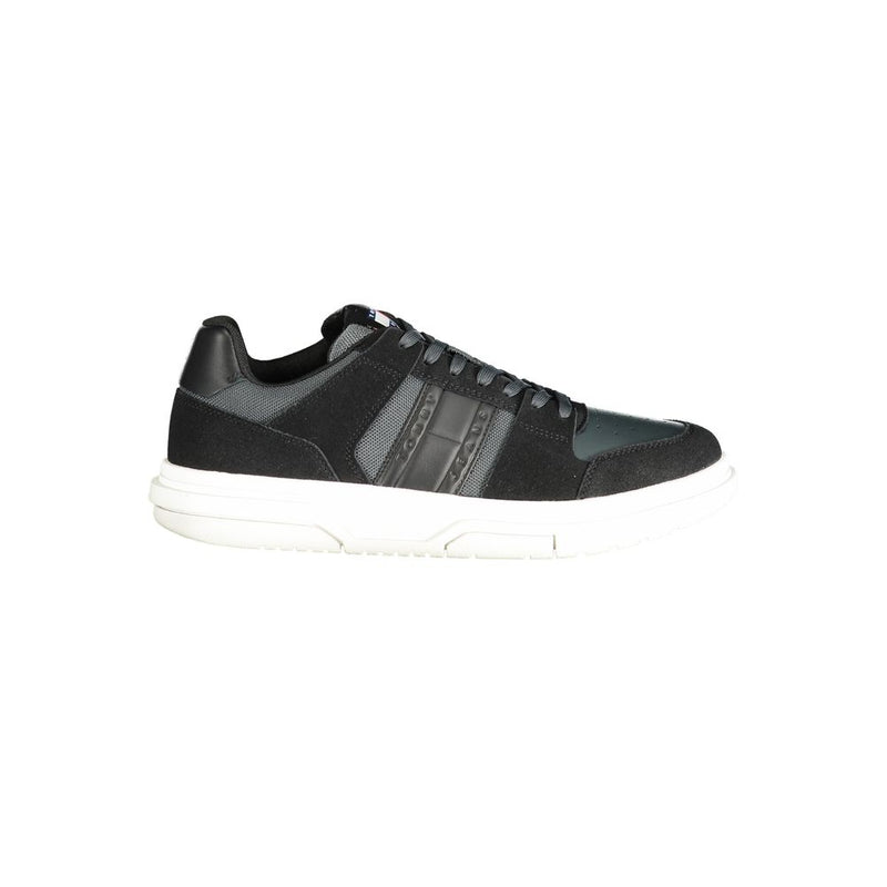 Tommy Hilfiger Black Leather Men Sneaker - Stylish Comfort