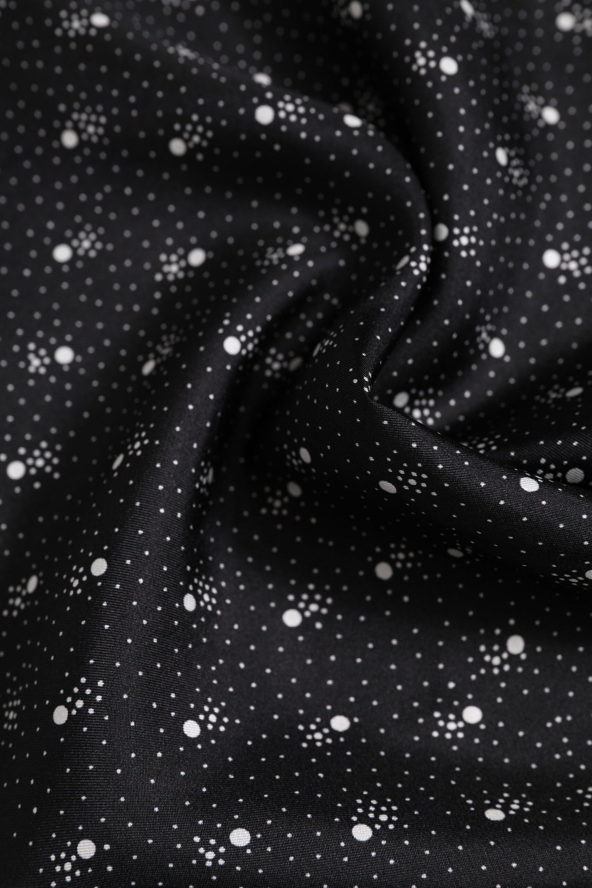 Foulard carré imprimé noir et blanc Dolce &amp; Gabbana pour homme