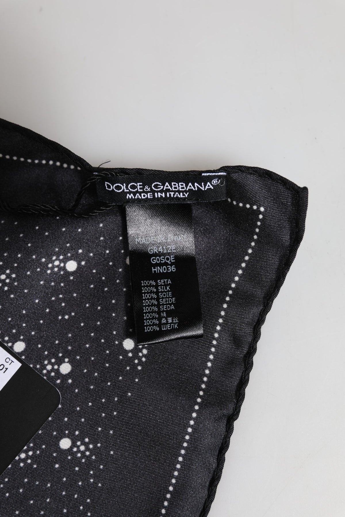 Foulard carré imprimé noir et blanc Dolce &amp; Gabbana pour homme
