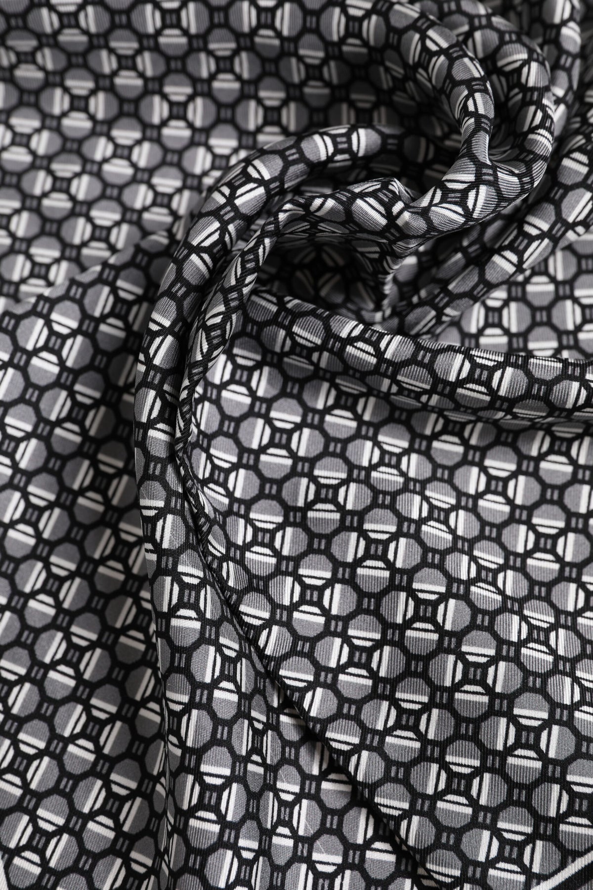 Foulard carré à motifs noir et blanc Dolce &amp; Gabbana