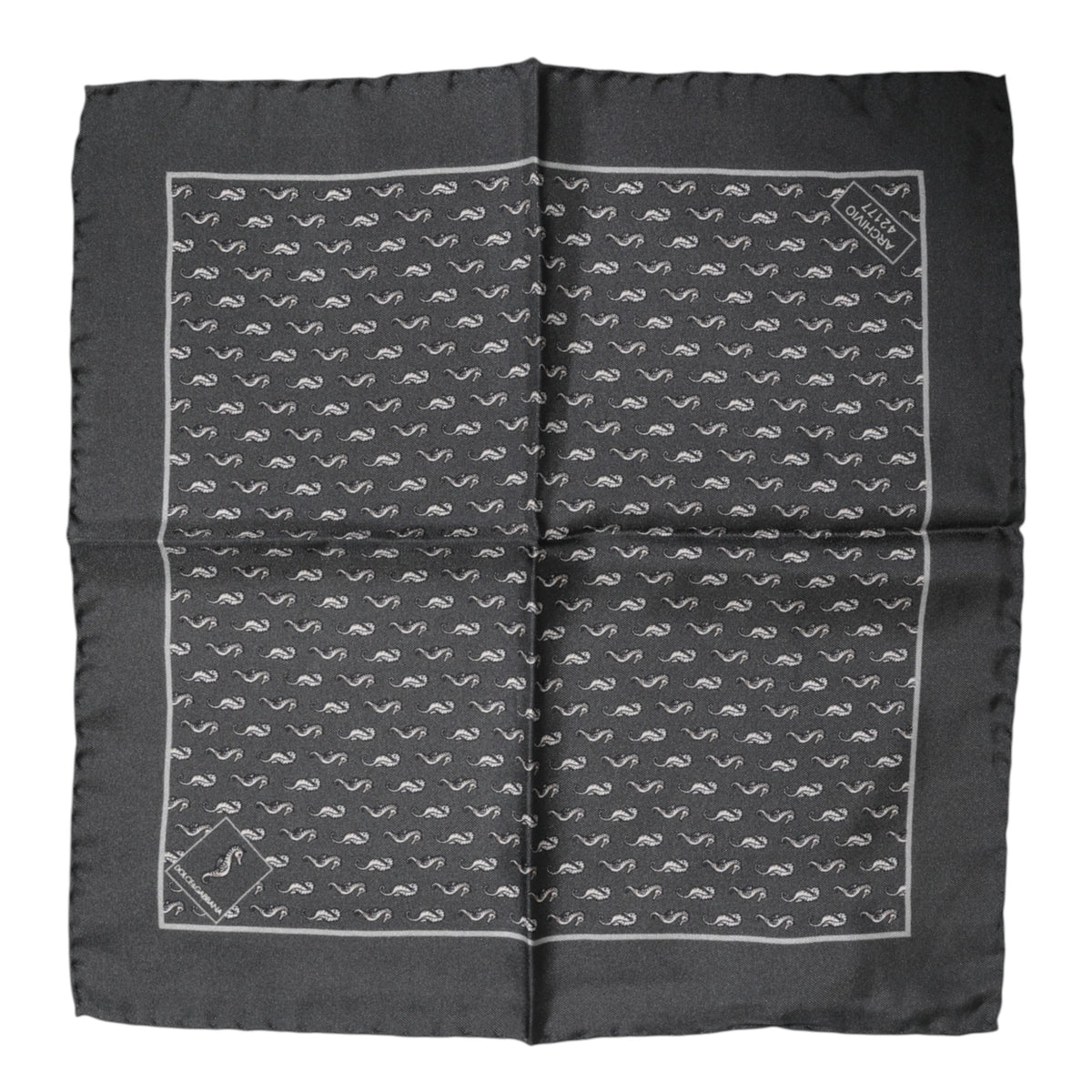 Foulard carré en soie imprimé poisson noir Dolce &amp; Gabbana pour homme