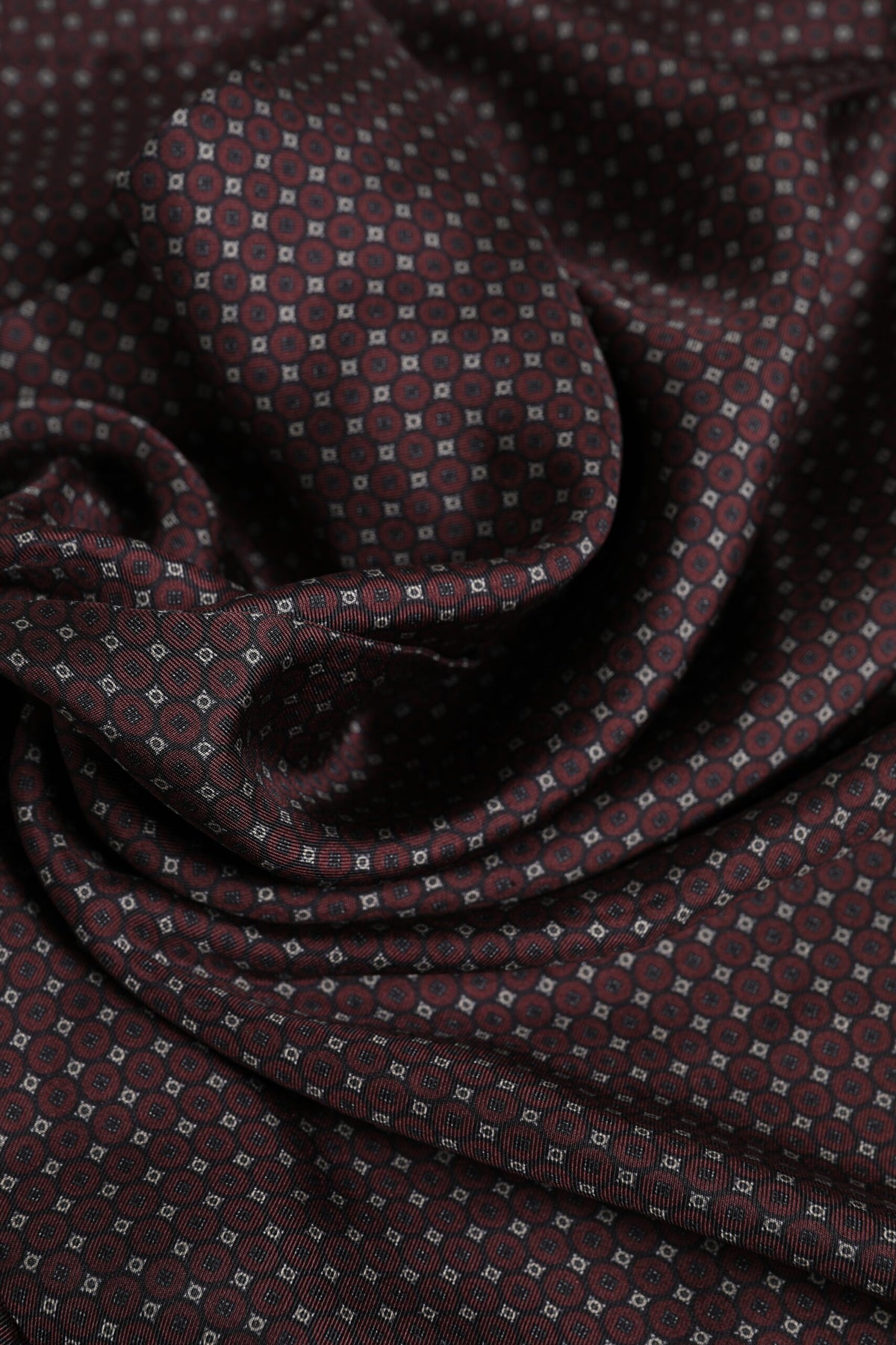 Foulard à franges en soie à pois marron Dolce &amp; Gabbana
