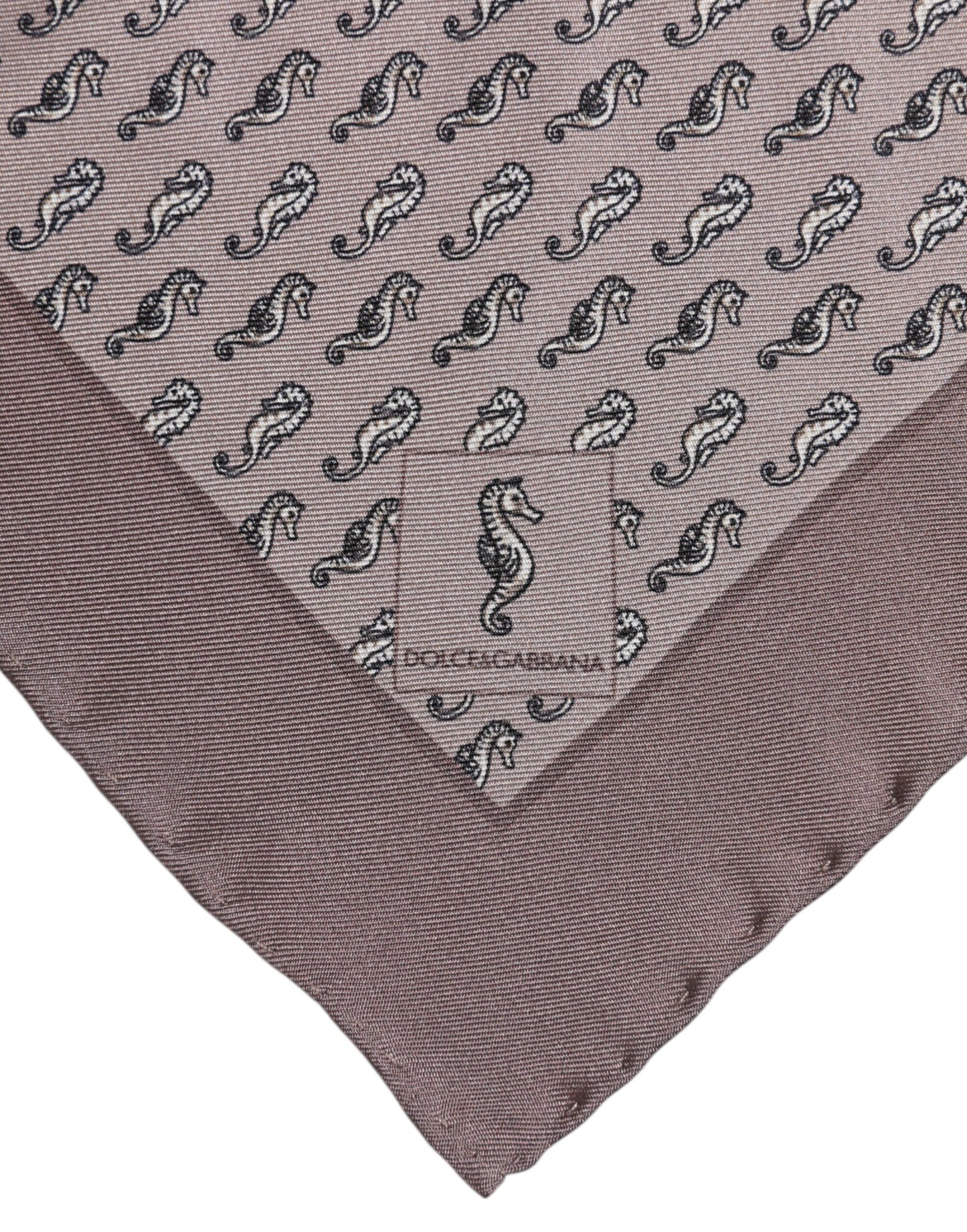 Foulard carré en soie marron motif hippocampe Dolce &amp; Gabbana