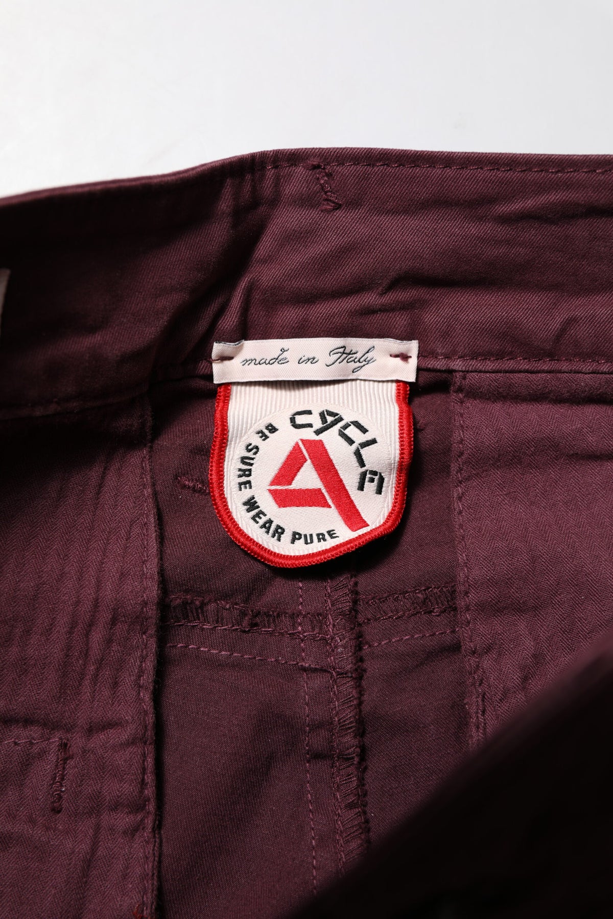 Jeans en jean pour homme, coupe skinny, en coton extensible, couleur marron bordeaux, marque CYCLE.
