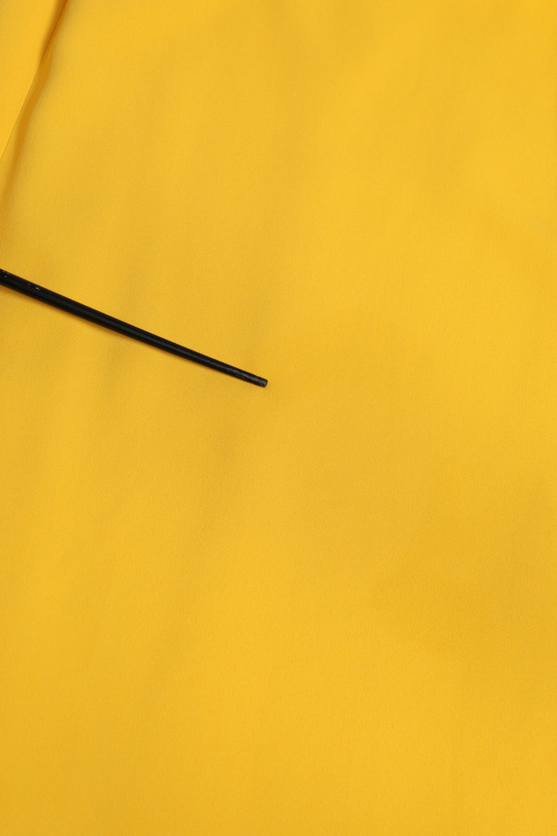 Robe Dolce & Gabbana Jaune à Épaule Unique avec Fente Latérale