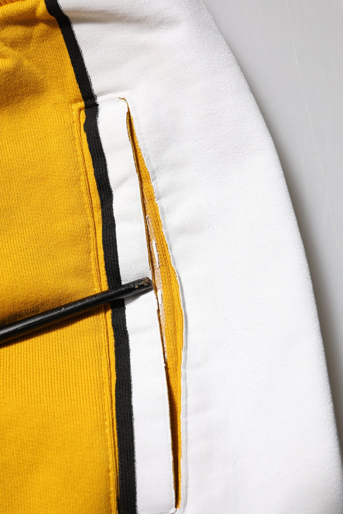 Pantalon de jogging en coton jaune avec logo Dolce &amp; Gabbana