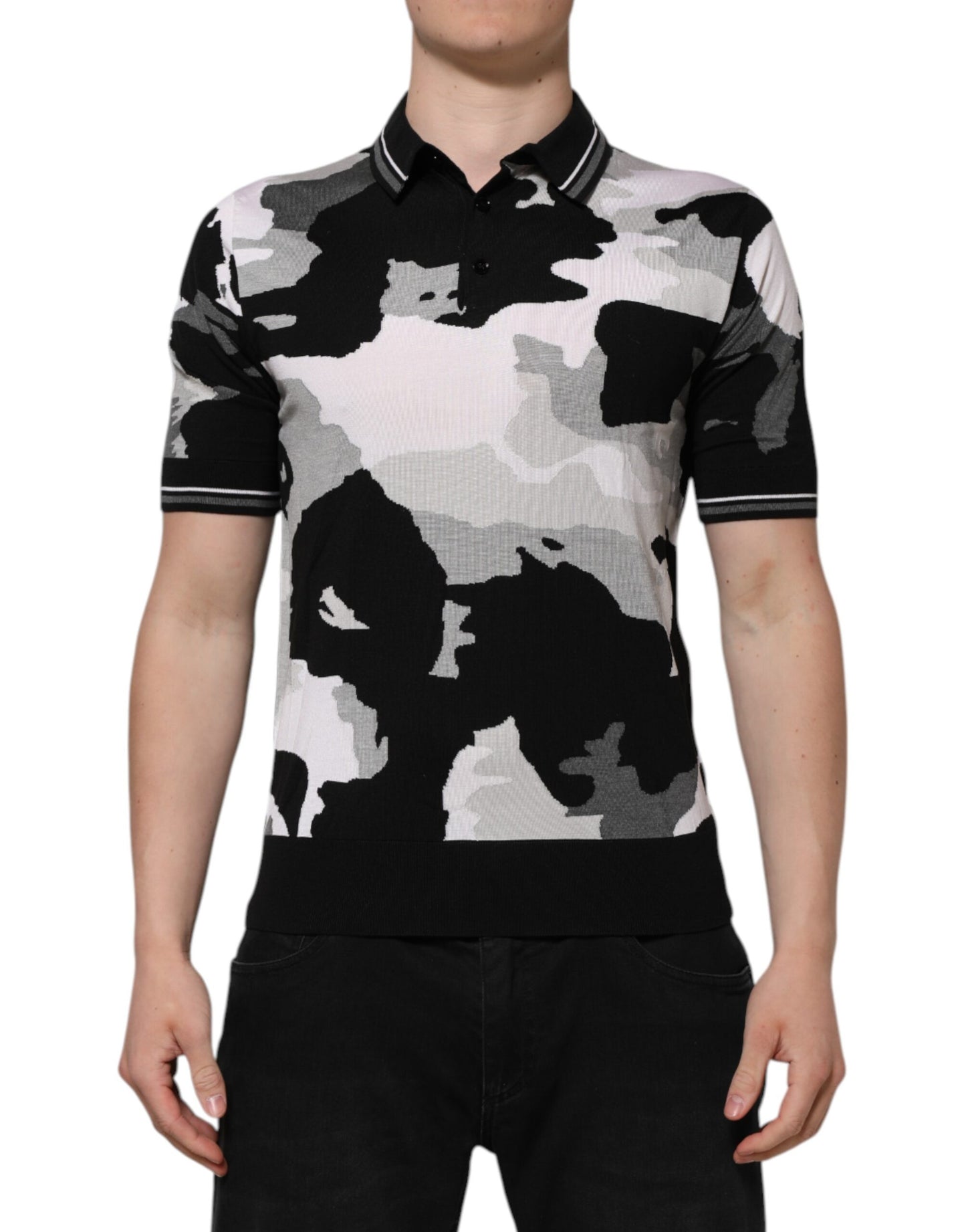 T-shirt polo à col montant multicolore à motif camouflage de Dolce &amp; Gabbana