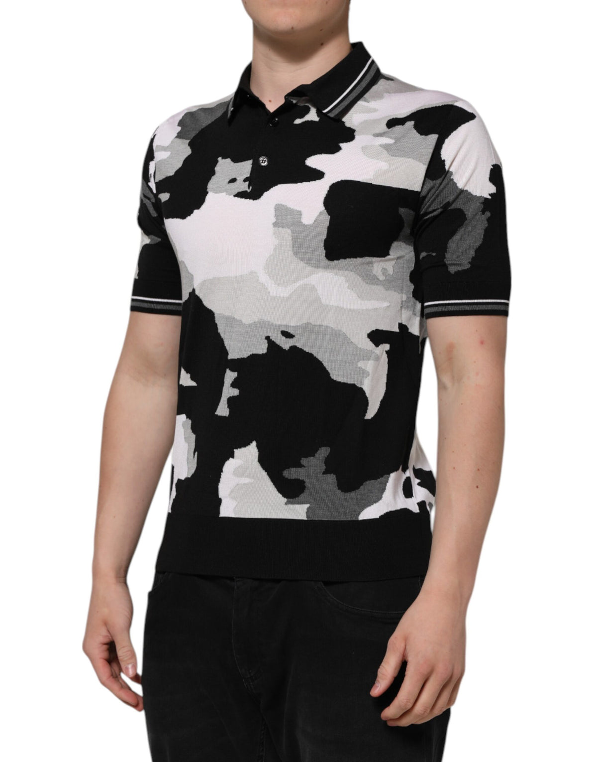 T-shirt polo à col montant multicolore à motif camouflage de Dolce &amp; Gabbana