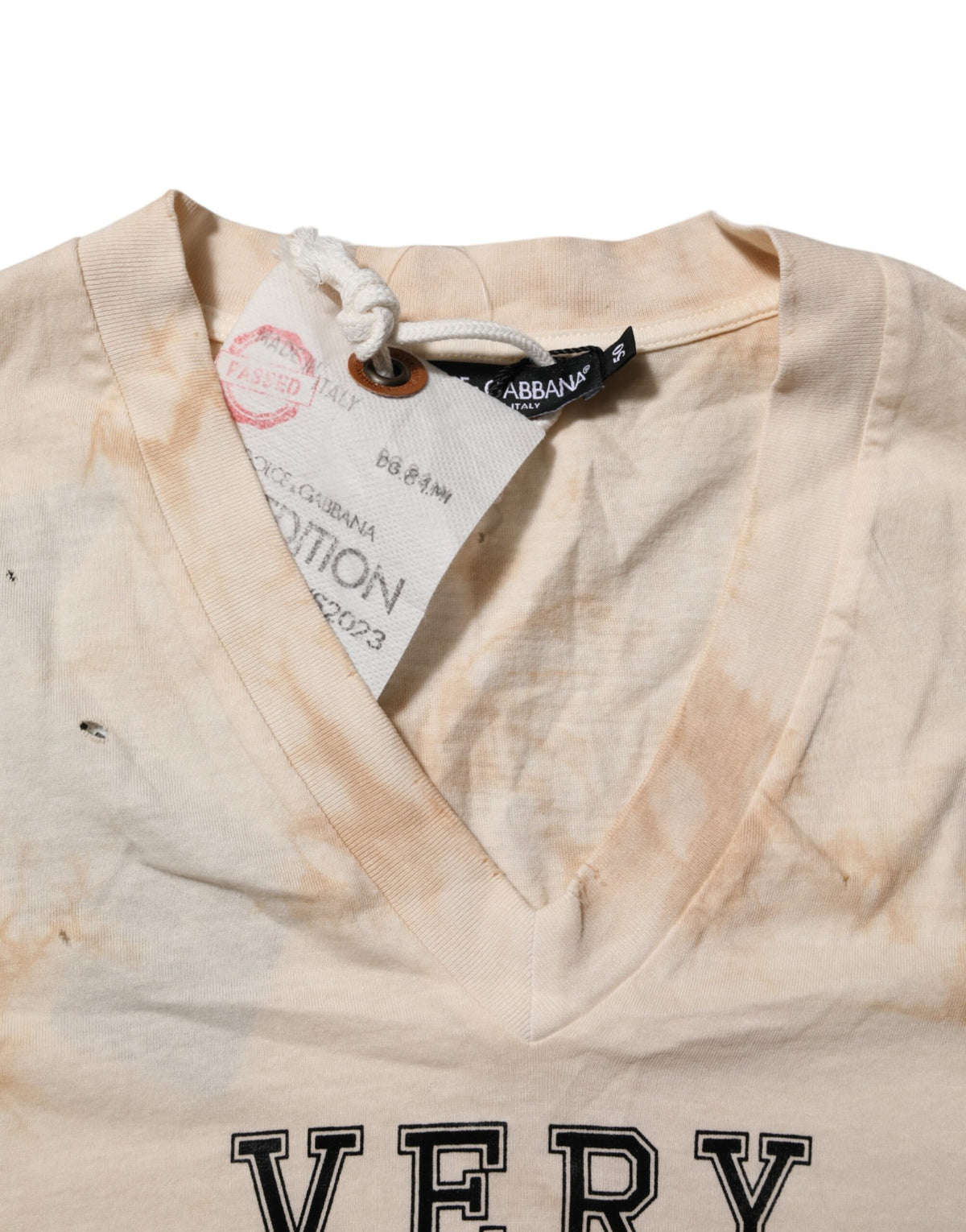 T-shirt à manches courtes à col en V avec imprimé logo beige de Dolce &amp; Gabbana