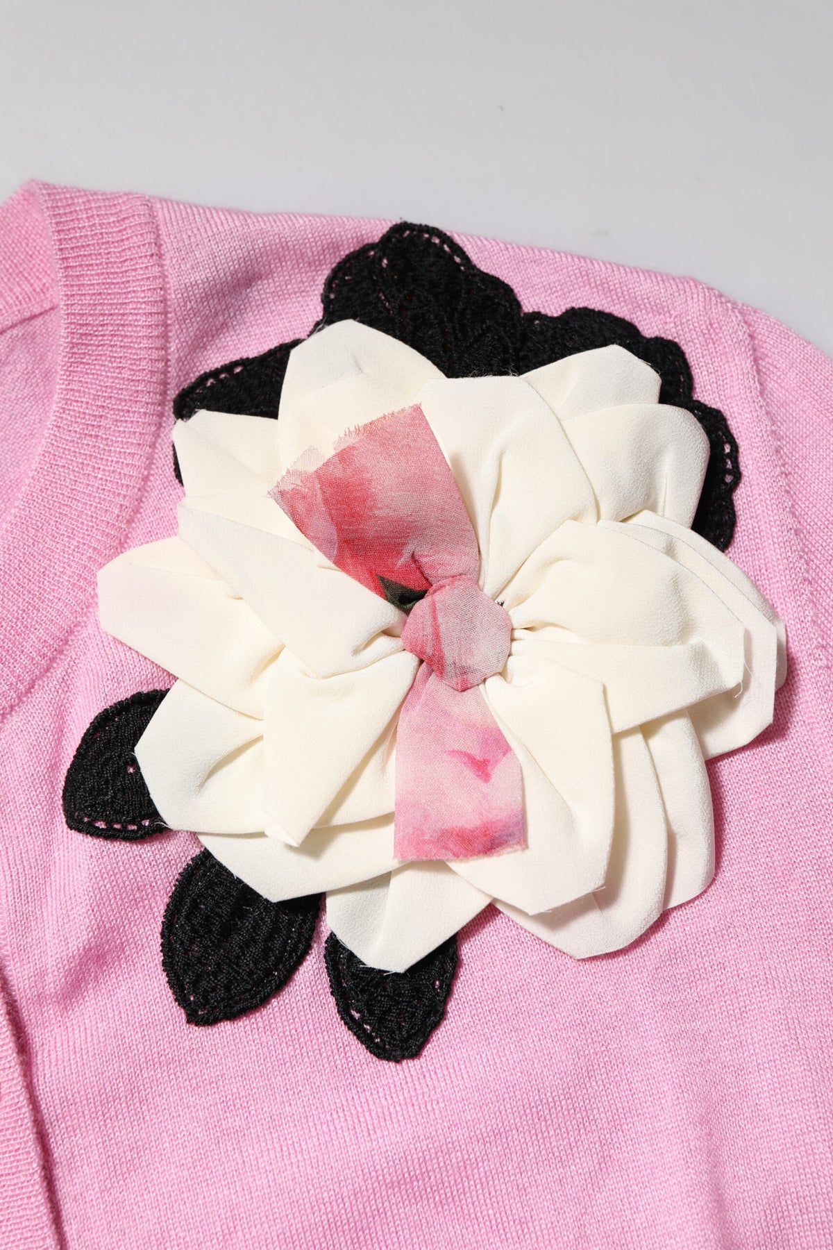 Dolce & Gabbana Cardigan en Cachemire et Soie Rose avec Détails Floraux