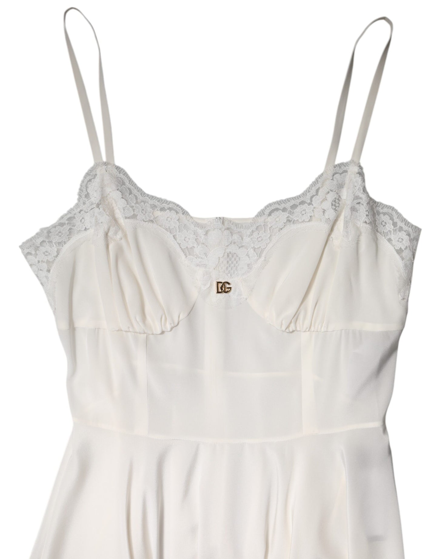Vêtements de nuit Dolce & Gabbana : robe en soie blanche à dentelle dorée avec logo DG.