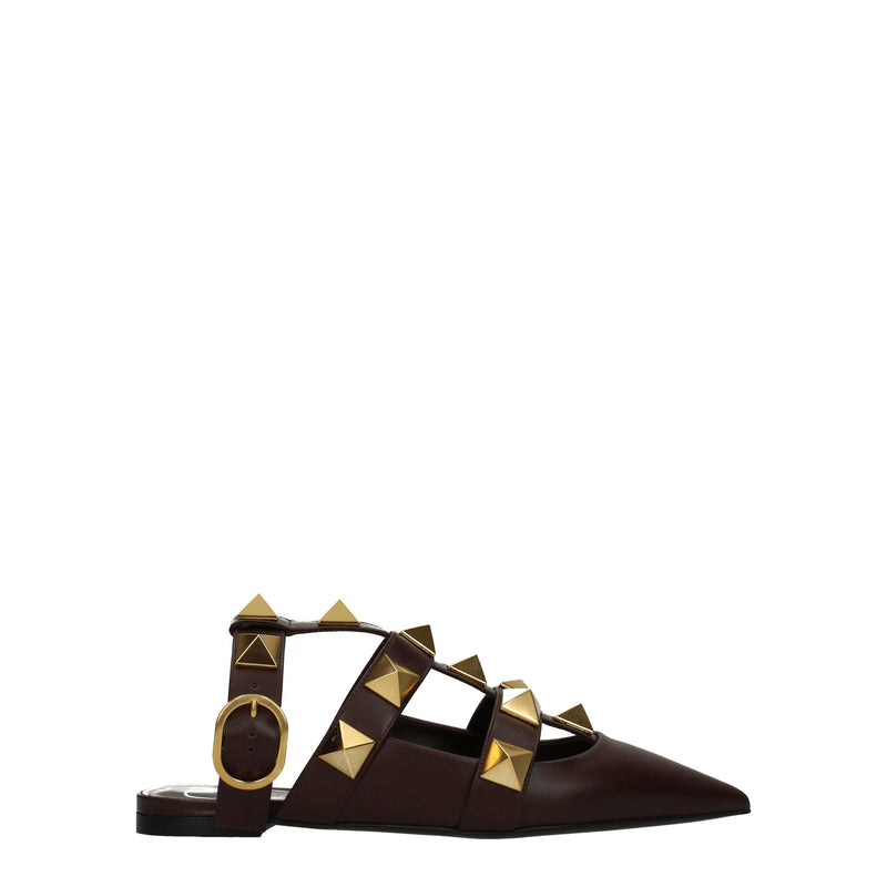 Valentino Garavani Sandales Plates en Cuir Marron - Élégance et Confort